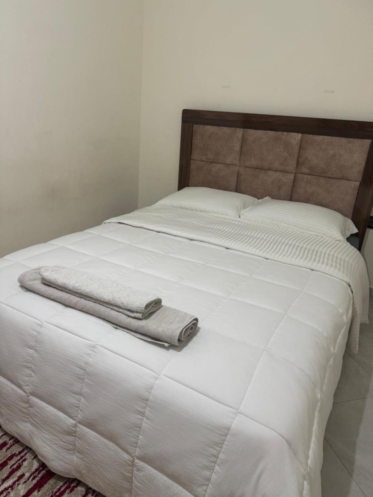 Appartement Spacieux Et Calme A Proximite De La Mer Et La Gare Agdal Rabat Extérieur photo